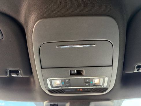 Used 2025 Ford F150 Lariat w/ Equipment Group 501A Mid AWD/4WD image 12