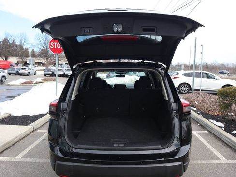 Certified 2025 Nissan Rogue SV AWD/4WD image 29