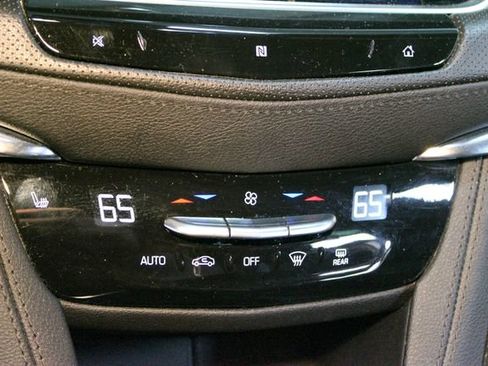 Used 2021 Cadillac XT5 Premium Luxury AWD/4WD image 29