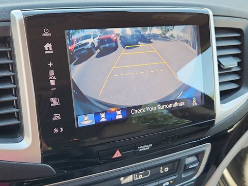 Used 2017 Honda Pilot Elite image 27
