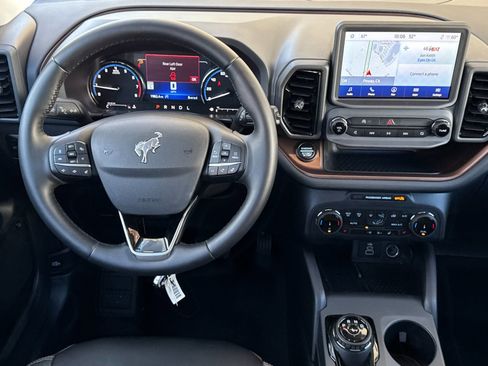 Used 2024 Ford Bronco Sport Outer Banks w/ Tech Package image 16