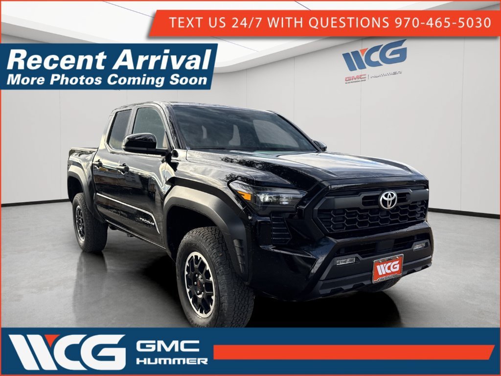 Used 2025 Toyota Tacoma TRD Off-Road AWD/4WD image 1