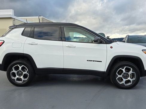 Used 2022 Jeep Compass Trailhawk image 2