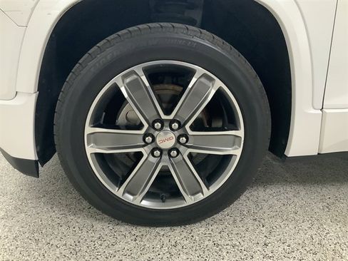 Used 2018 GMC Acadia Denali w/ Technology Package AWD/4WD image 11