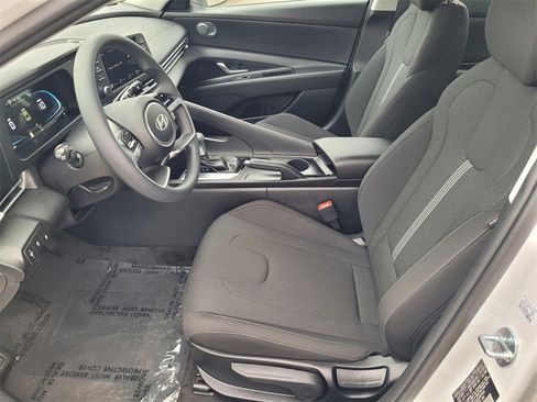 New 2025 Hyundai Elantra SE w/ Cargo Package image 8