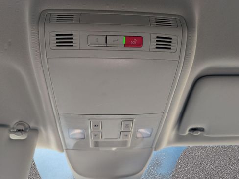 Used 2024 Volkswagen Taos S FWD image 22