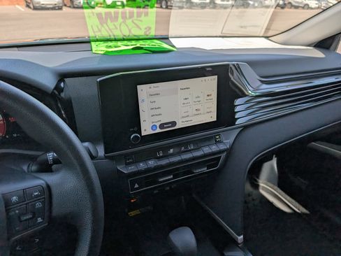 Used 2025 Toyota Camry LE AWD/4WD image 19