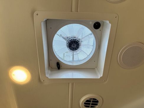 Used 2022 Mercedes-Benz Sprinter 3500 image 49