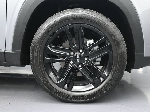 Used 2026 Chevrolet Trax ACTIV FWD image 9