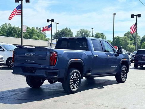 Used 2025 GMC Sierra 3500 Denali Ultimate AWD/4WD image 8