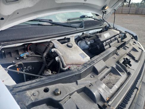 Used 2022 Chevrolet Express 2500 2500 3dr Cargo Van w/ Driver Convenience Package image 20