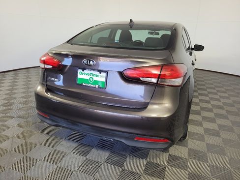 Used 2017 Kia Forte LX FWD image 7