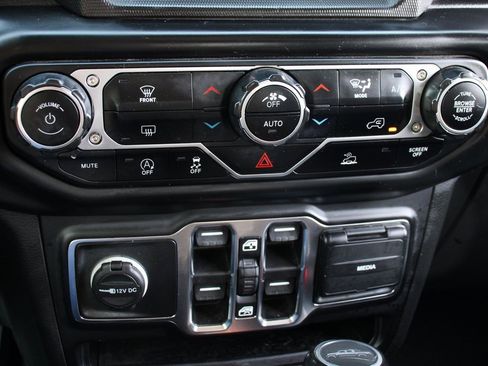 Used 2021 Jeep Gladiator Overland w/ Popular Equipment Package image 29