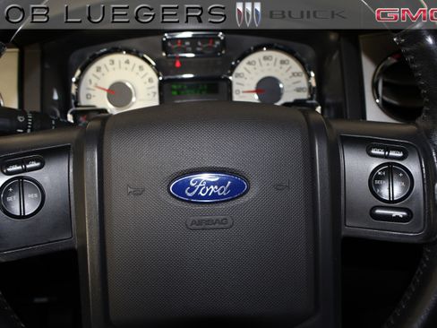 Used 2014 Ford Expedition Limited image 27