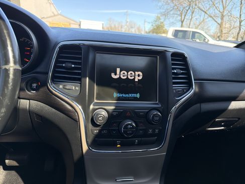 Used 2014 Jeep Grand Cherokee Altitude image 16