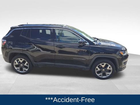 Used 2018 Jeep Compass Limited w/ Navigation Group AWD/4WD image 3