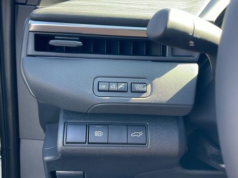 New 2026 Toyota C-HR image 25