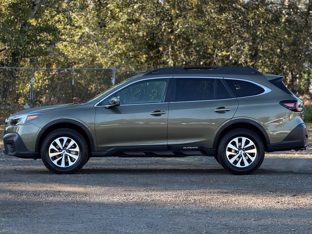 Used 2022 Subaru Outback Premium AWD/4WD image 5
