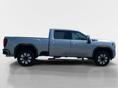 New 2026 GMC Sierra 2500 Denali w/ Denali Reserve Package AWD/4WD image 3