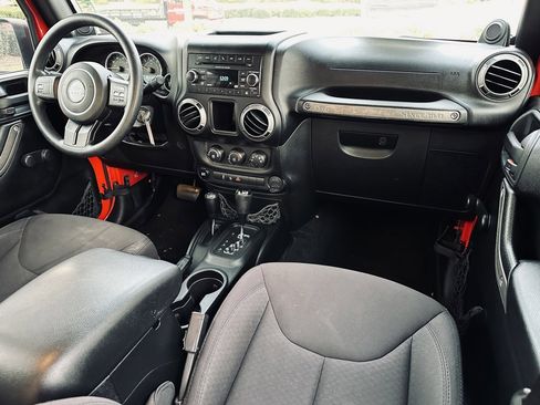 Used 2013 Jeep Wrangler Unlimited Sport image 20