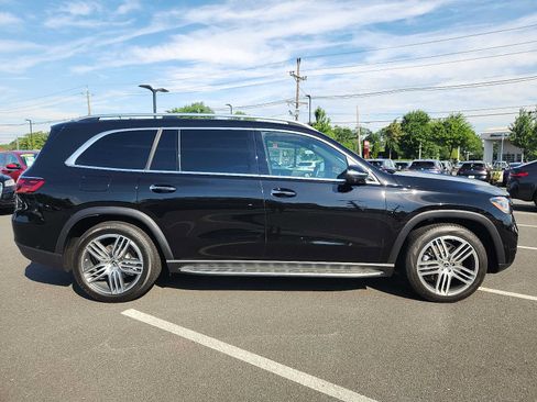 Used 2025 Mercedes-Benz GLS 450 4MATIC image 7