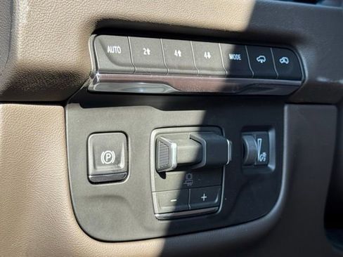 New 2026 Cadillac Escalade Luxury w/ LPO, Radiant Package image 22