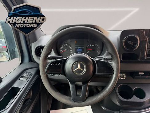 Used 2019 Mercedes-Benz Sprinter 170 image 11
