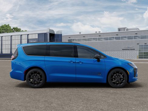 New 2027 Chrysler Pacifica Select AWD/4WD image 40