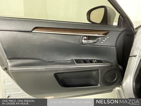 Used 2016 Lexus ES 350 w/ Luxury Package w/Wood Trim FWD image 14