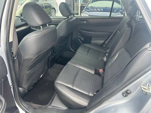 Used 2017 Subaru Outback 2.5i Limited AWD/4WD image 19