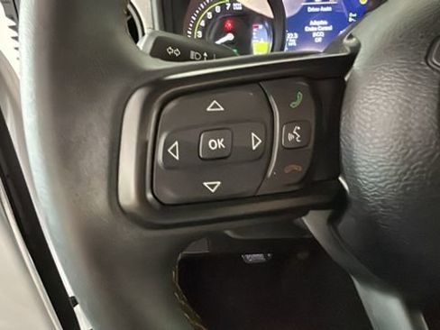 Used 2024 Jeep Wrangler Unlimited AWD/4WD image 15