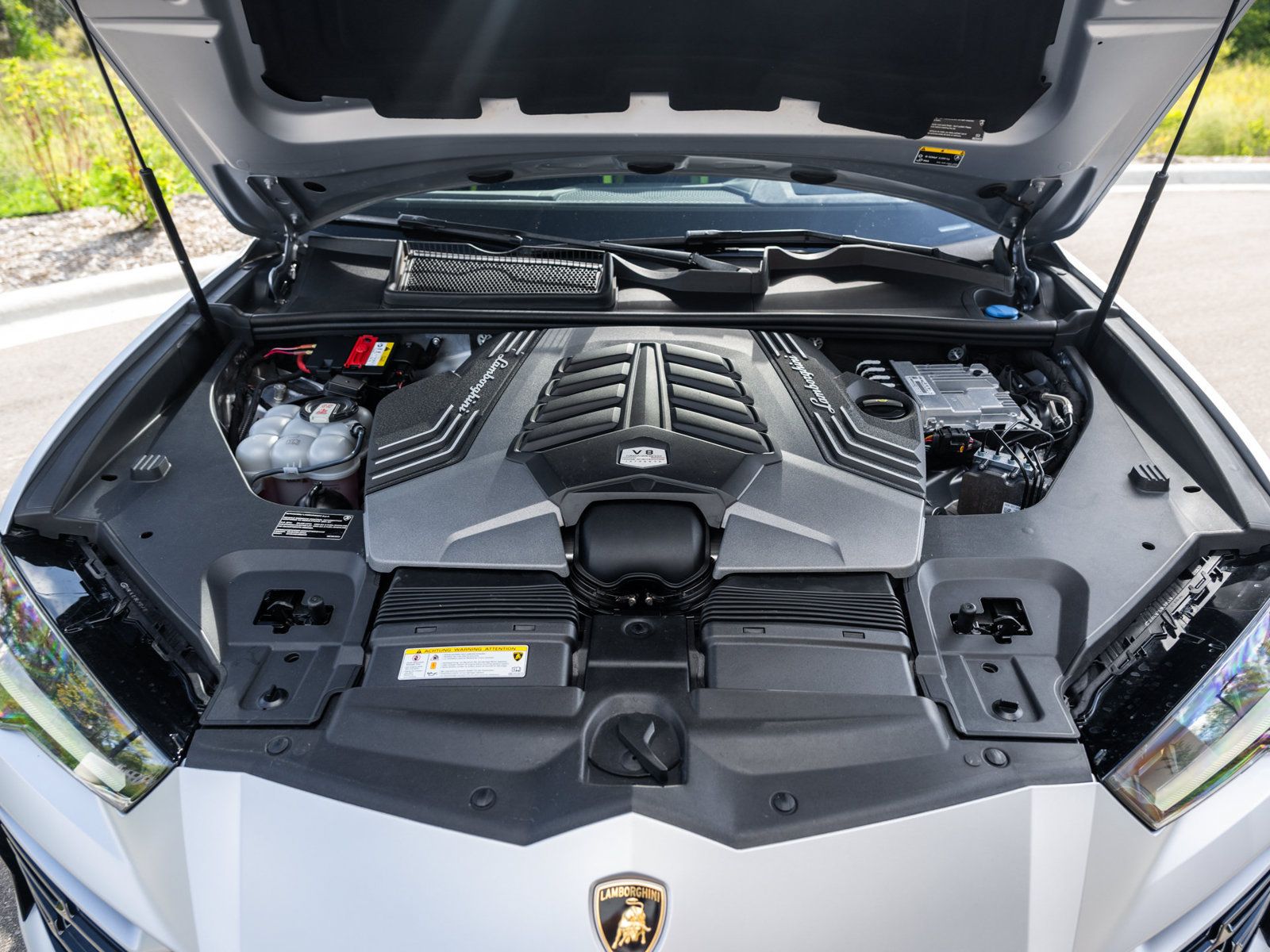 Used 2021 Lamborghini Urus AWD/4WD image 32