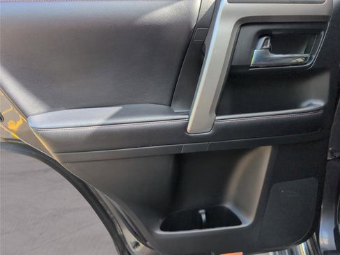 Used 2020 Toyota 4Runner Limited image 33