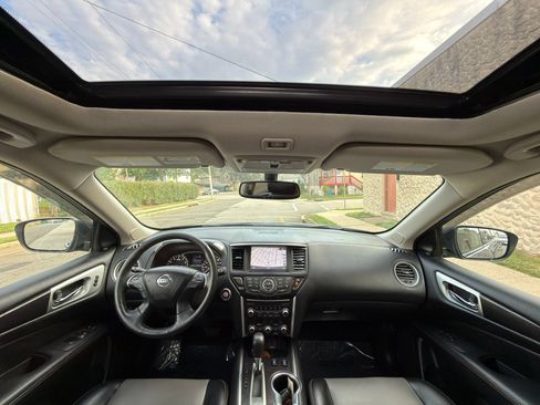 Used 2019 Nissan Pathfinder SL AWD/4WD image 27