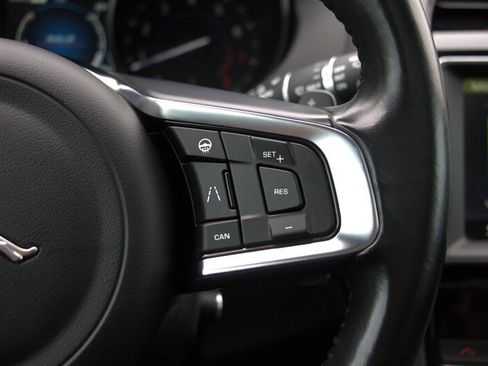 Used 2020 Jaguar F-PACE Prestige AWD/4WD image 28