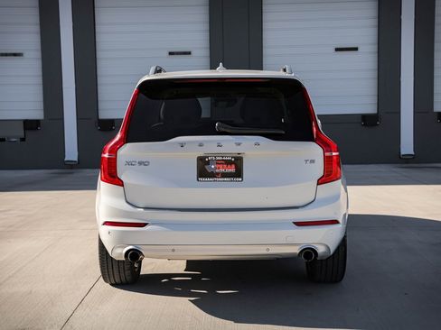 Used 2019 Volvo XC90 T5 Momentum w/ Multimedia Package image 6