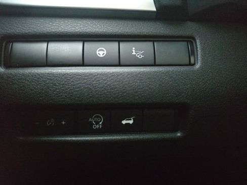 New 2026 Nissan Rogue Platinum image 10