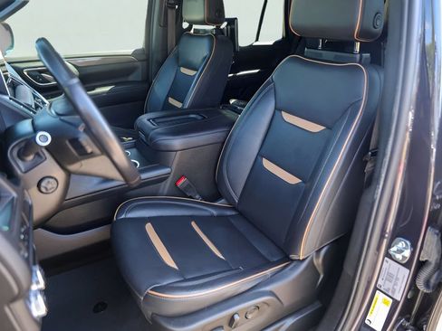 Used 2023 GMC Yukon AT4 AWD/4WD image 10