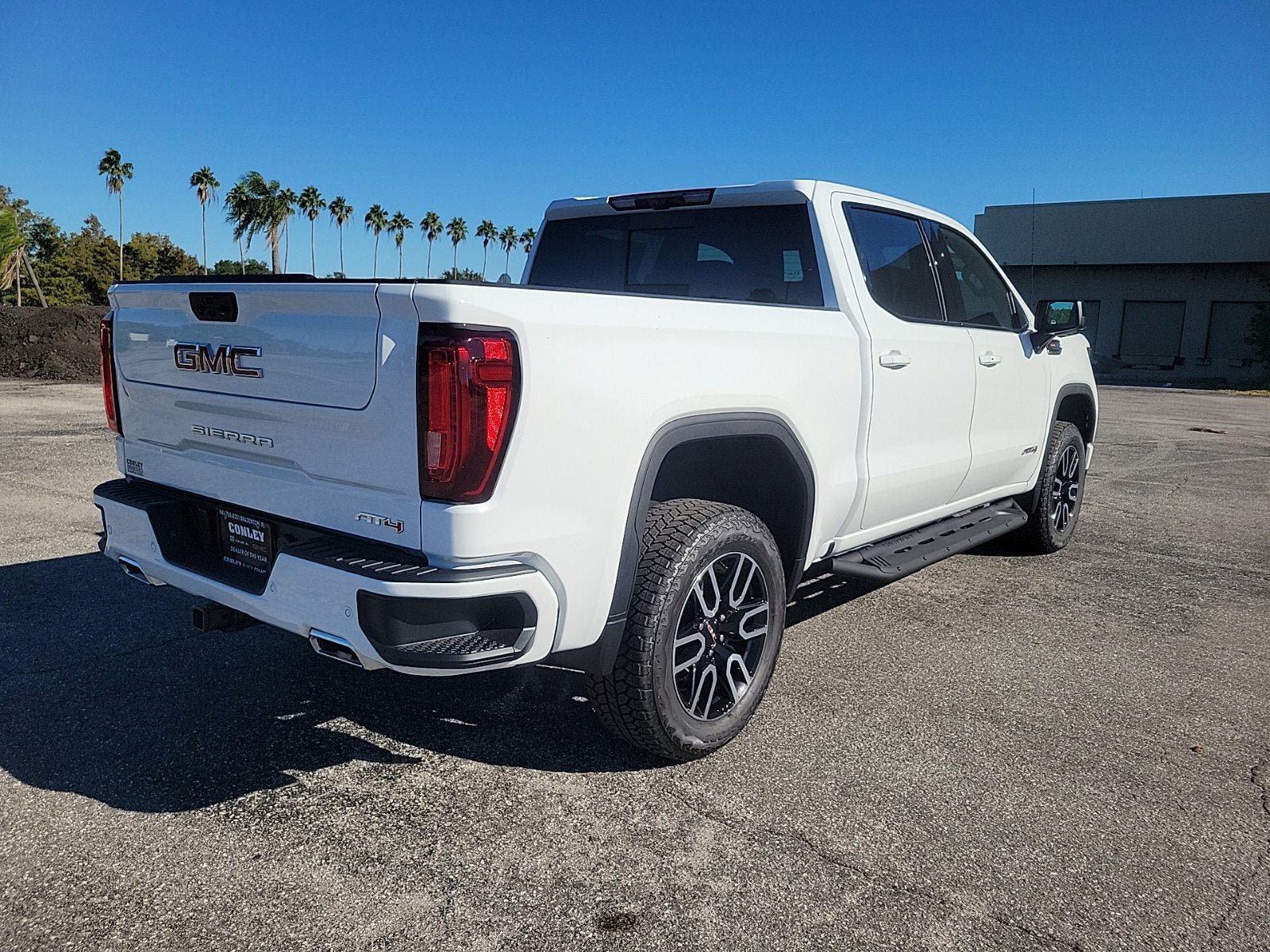 New 2026 GMC Sierra 1500 AT4 w/ AT4 Premium Package AWD/4WD image 5