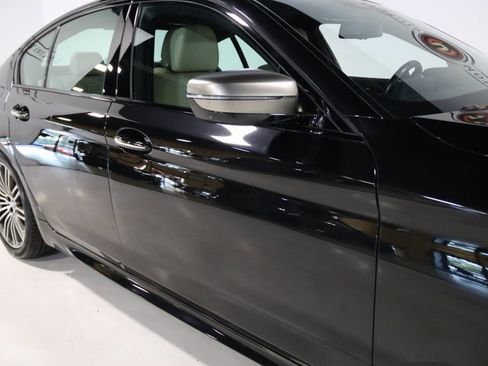 Used 2018 BMW M550i xDrive image 10