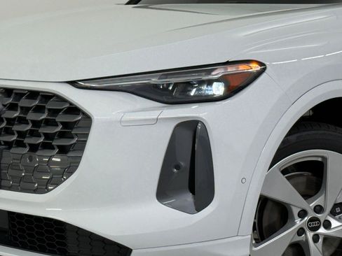 New 2025 Audi Q5 Premium Plus image 11