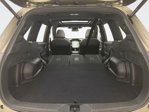 Used 2025 Subaru Forester Premium image 22