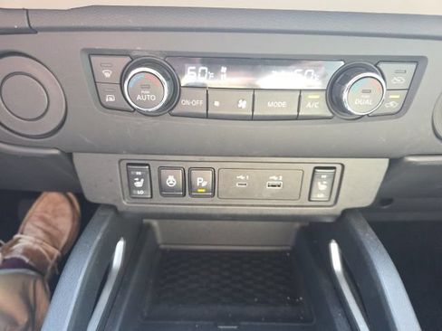 Certified 2025 Nissan Frontier SV w/ SV Convenience Package RWD image 15