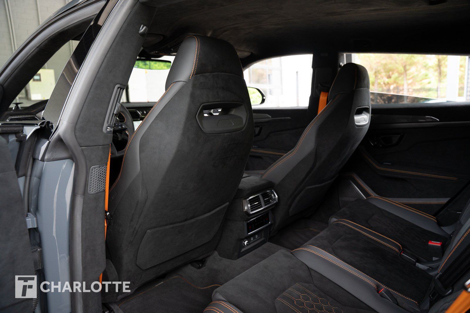 Used 2023 Lamborghini Urus Performante AWD/4WD image 38
