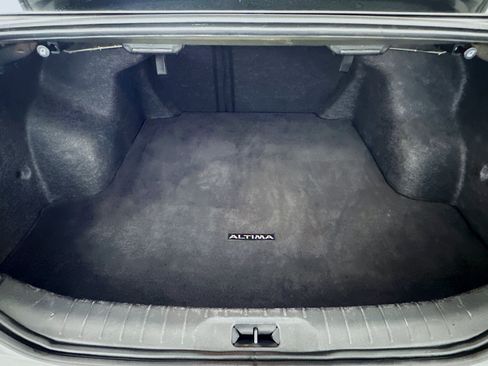 Used 2024 Nissan Altima 2.5 SV FWD image 31