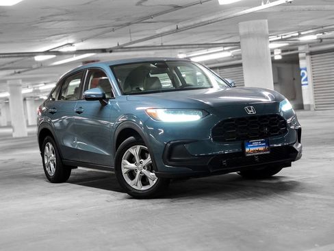 Certified 2024 Honda HR-V LX image 4