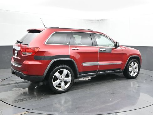 Used 2011 Jeep Grand Cherokee Overland AWD/4WD image 3