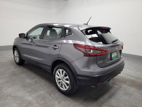 Used 2021 Nissan Rogue Sport S image 3