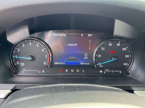 Used 2022 Ford Explorer XLT AWD/4WD image 7