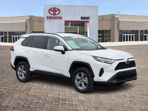 Certified 2025 Toyota RAV4 XLE image 10
